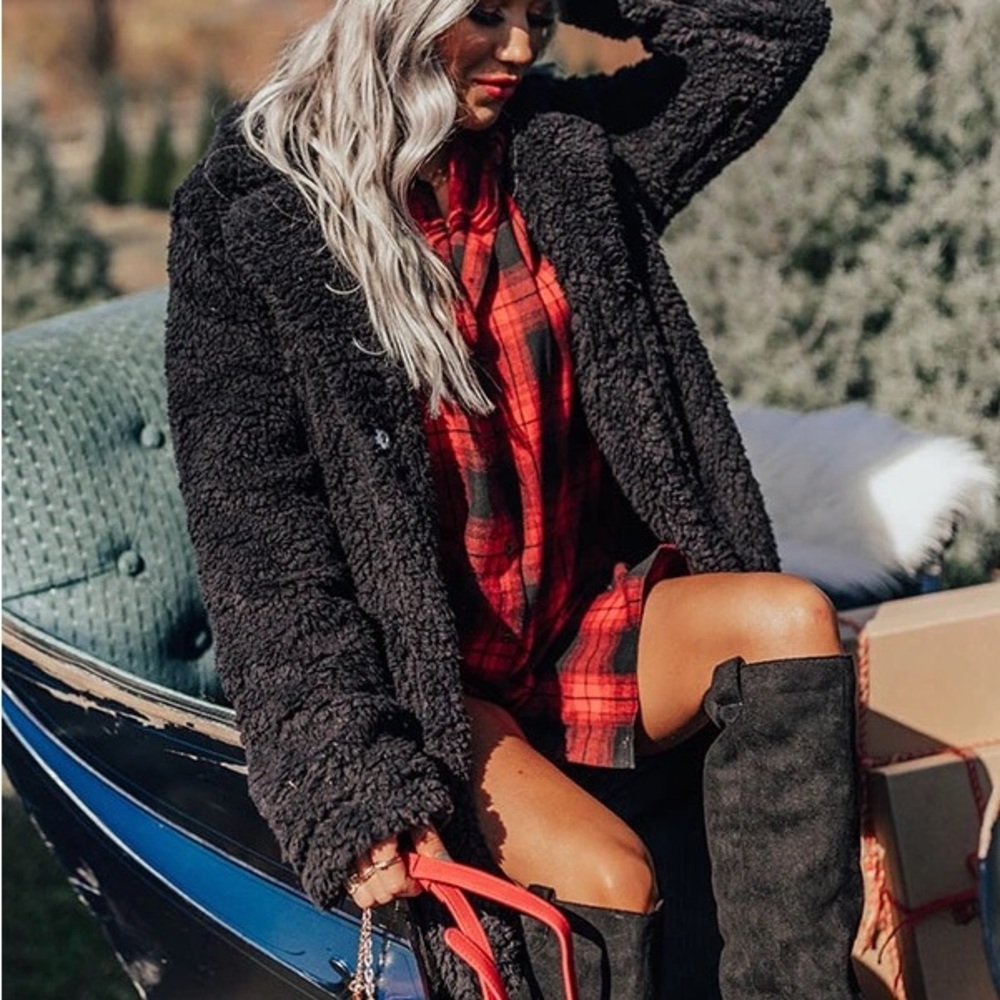 Black teddy coat jacket faux fur coat
Oversized fit